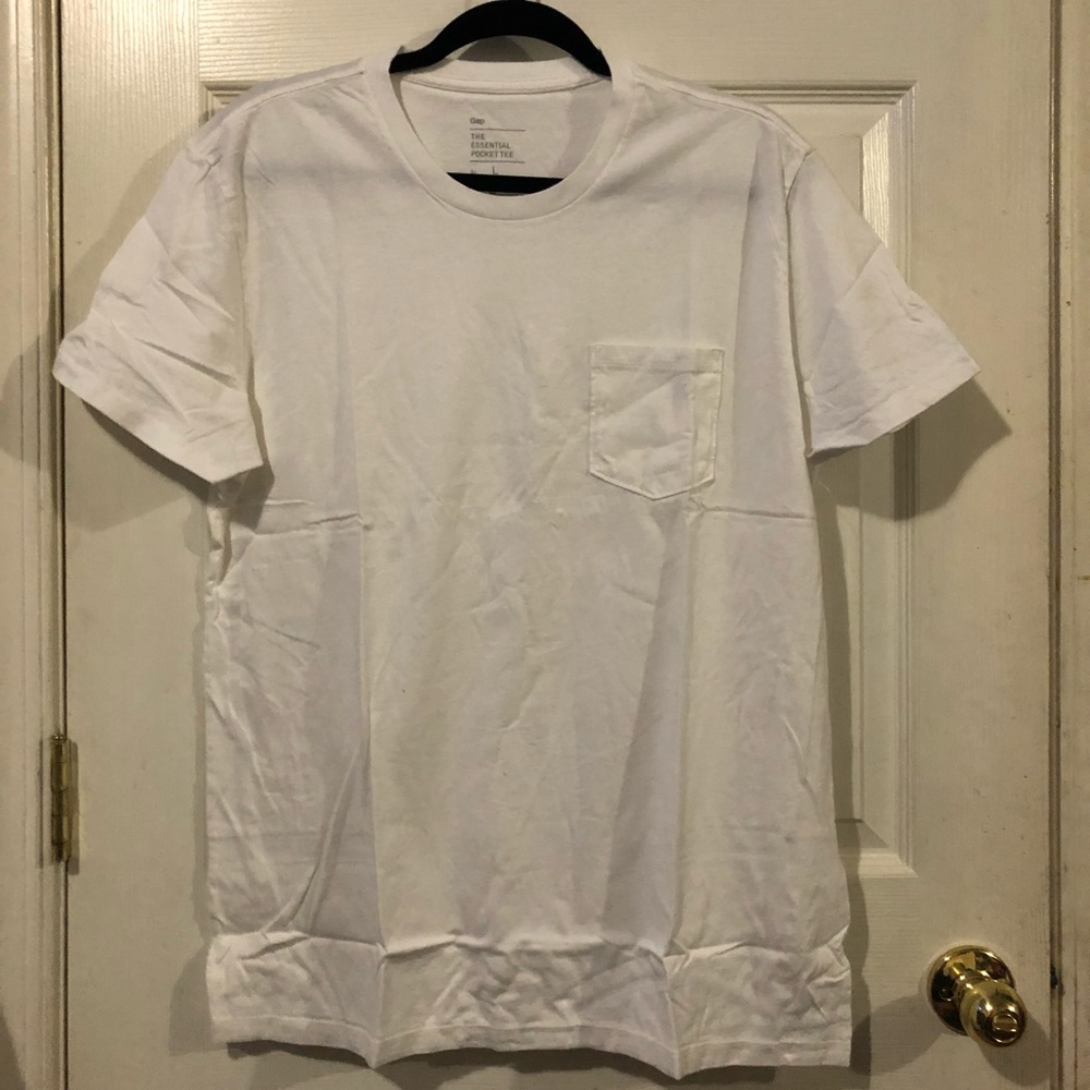 Large White pocket tee
